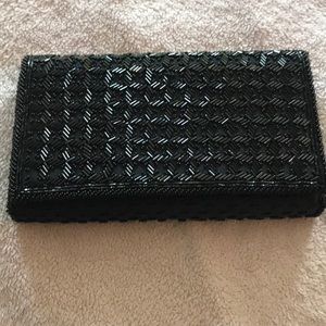 Beaded clutch